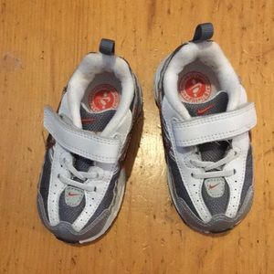 Nike infant Little Dart IV Toddler sneakers